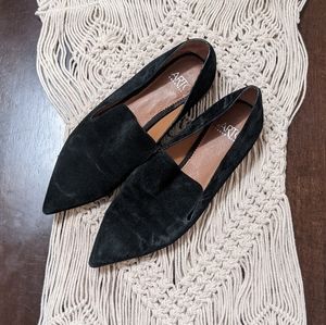 Black Franco Sarto flats / loafers
